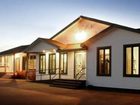 фото отеля Shallow Bay Motel & Cabins Conference Centre