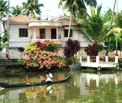 фото отеля Village Paradise Backwater Homestay