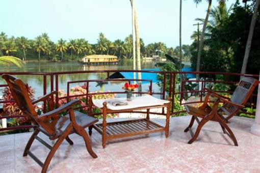 фото отеля Village Paradise Backwater Homestay