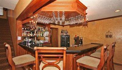 фото отеля Whispering Pines Bed and Breakfast