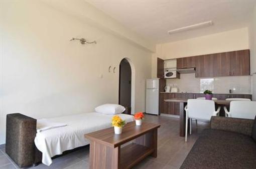 фото отеля Lucky Hotel Apts