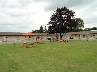 фото отеля Budget Inn Port Hope