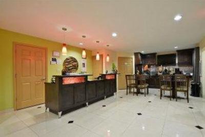 фото отеля Americas Best Value Inn and Suites Lake Charles I210 Exit 11
