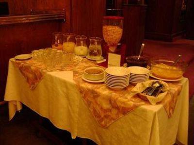 фото отеля Gran Hotel Dora Buenos Aires