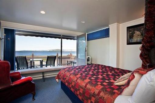 фото отеля Jack & Di's Waiteti Lakefront Motel