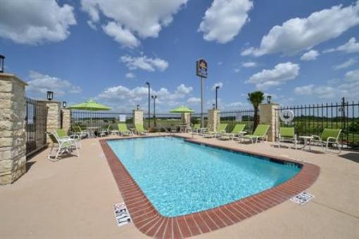 фото отеля BEST WESTERN PLUS Longhorn Inn & Suites