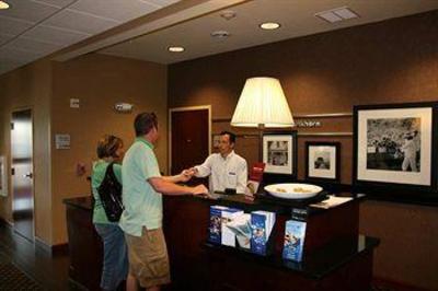 фото отеля Hampton Inn Elkhorn