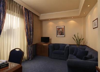 фото отеля Savoy Hotel Piraeus