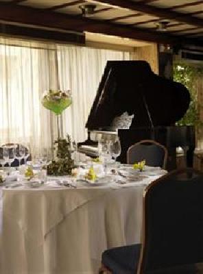 фото отеля Savoy Hotel Piraeus