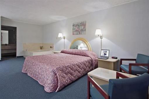 фото отеля Americas Best Value Inn Bishopville