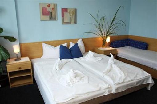 фото отеля Hotel Rozvoj