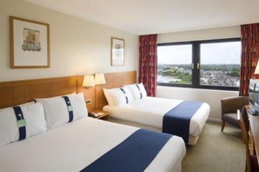 фото отеля Holiday Inn Edinburgh City - West