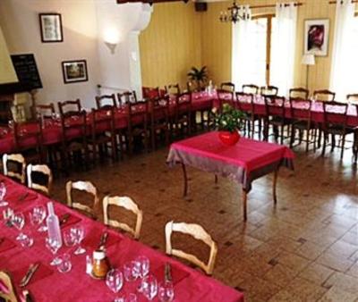 фото отеля Logis Auberge De La Tour