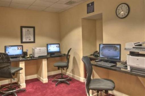 фото отеля Embassy Suites Hotel Crystal City-National Airport