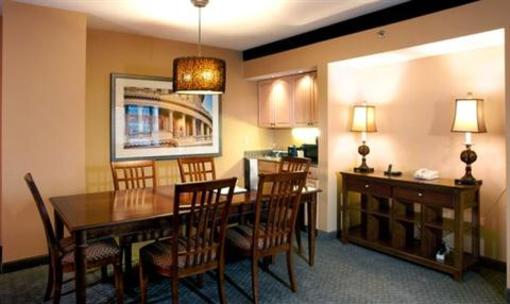 фото отеля Embassy Suites Hotel Crystal City-National Airport