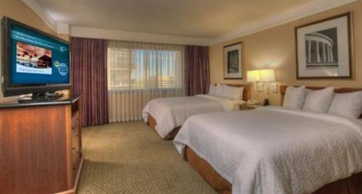 фото отеля Embassy Suites Hotel Crystal City-National Airport