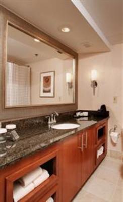 фото отеля Embassy Suites Hotel Crystal City-National Airport