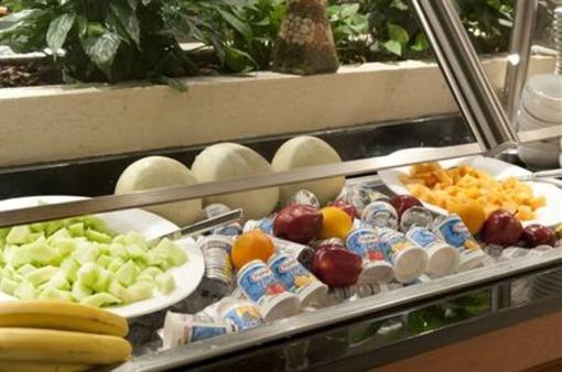 фото отеля Embassy Suites Hotel Crystal City-National Airport
