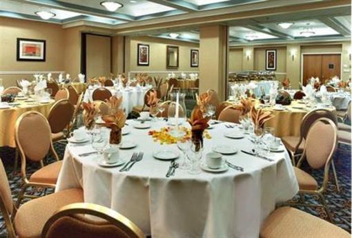 фото отеля Embassy Suites Hotel Crystal City-National Airport