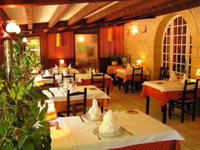 фото отеля Hotel Du Chateau Campagne