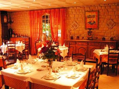 фото отеля Hotel Du Chateau Campagne