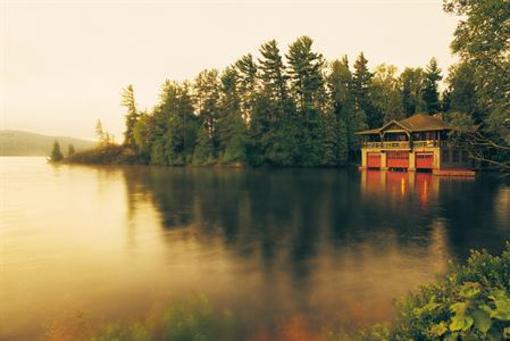 фото отеля The Point Hotel Saranac Lake