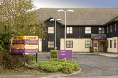 фото отеля Premier Inn Bolton West