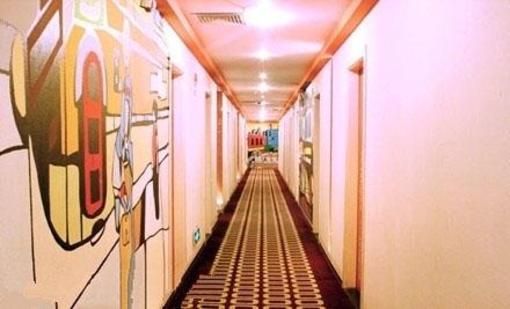 фото отеля Pod Inn Xian Beiguan Daminggong