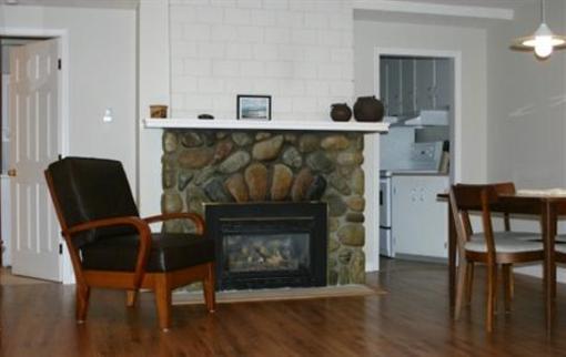 фото отеля Qualicum Beach House