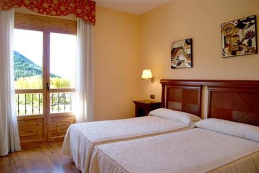 фото отеля Manrique de Lara Hotel San Leonardo de Yague