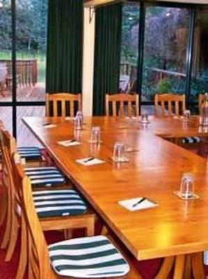 фото отеля Lake Roxburgh Lodge & Restaurant