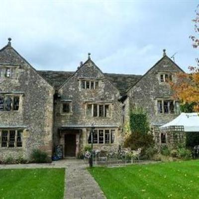 фото отеля YHA Hartington Hall