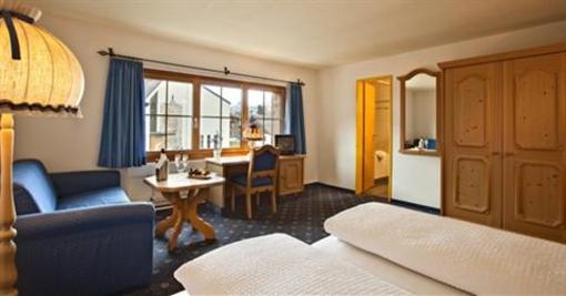 фото отеля Familienhotel Alpina
