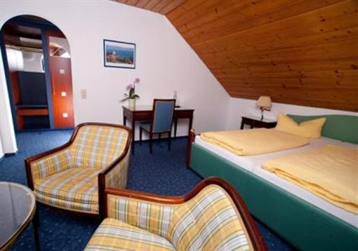 фото отеля Hotel Gasthof Dorfkrug Langenargen