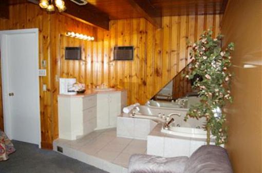 фото отеля Motel Le Voyageur
