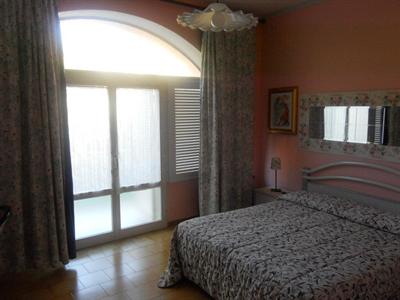 фото отеля Hotel La Rondinella Forio