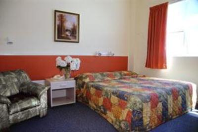 фото отеля Mid City Motor Lodge
