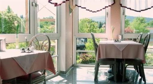 фото отеля Hotel Garni Am Schafersberg Niedernhausen