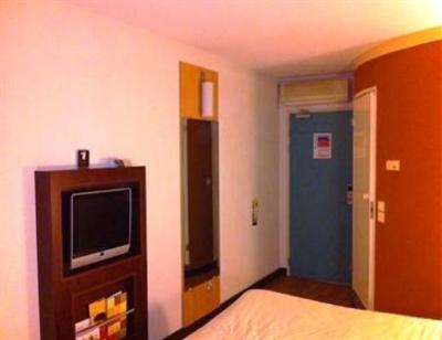фото отеля Ibis Hotel Barking London