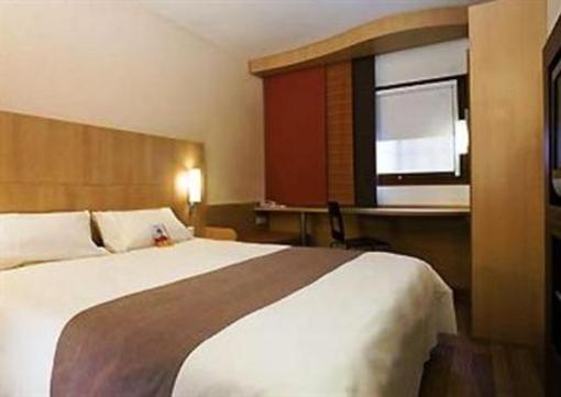 фото отеля Ibis Hotel Barking London