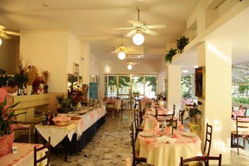 фото отеля Hotel Urania Rimini