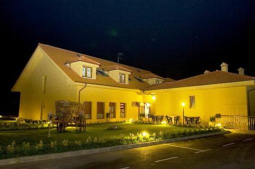 фото отеля Hotel Pugide