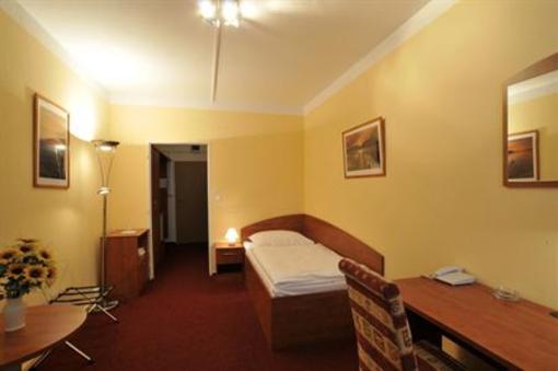 фото отеля Hotel Krystal Hodonin