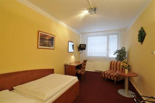 фото отеля Hotel Krystal Hodonin