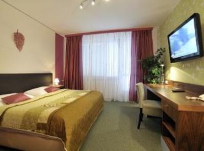 фото отеля Hotel Krystal Hodonin