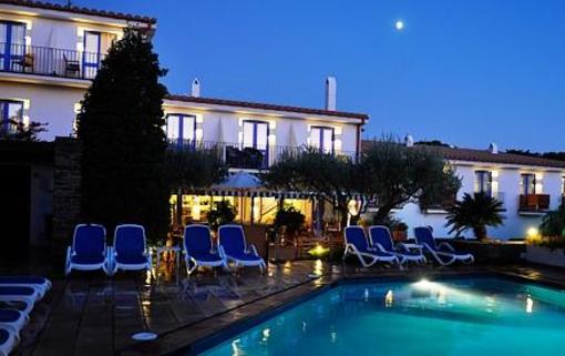 фото отеля Hotel Blaumar Cadaques