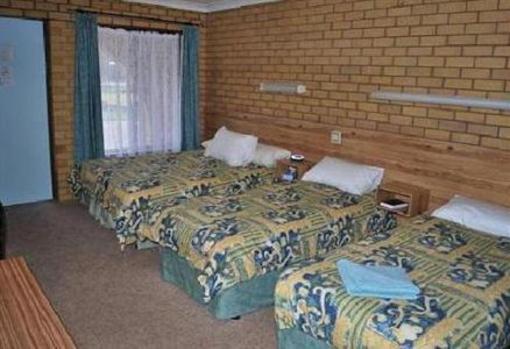 фото отеля All Transit Motel
