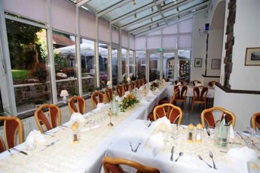 фото отеля Hessischer Hof Hotel & Restaurant Bad Karlshafen