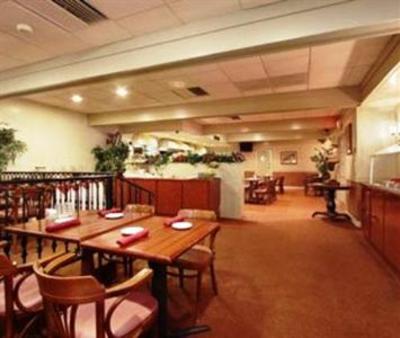 фото отеля Ramada Inn at Historic Ligonier