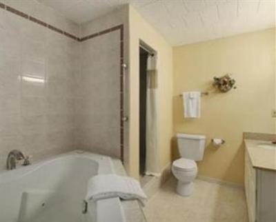 фото отеля Ramada Inn at Historic Ligonier